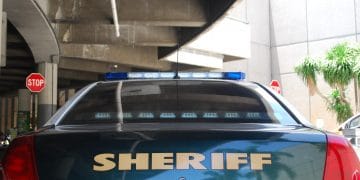 Florida police taser 70yr old grandma 3 times!