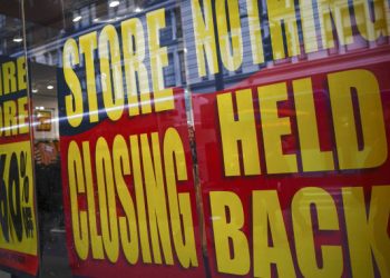 Struggling Debenhams and HMV closing down multiple stores!